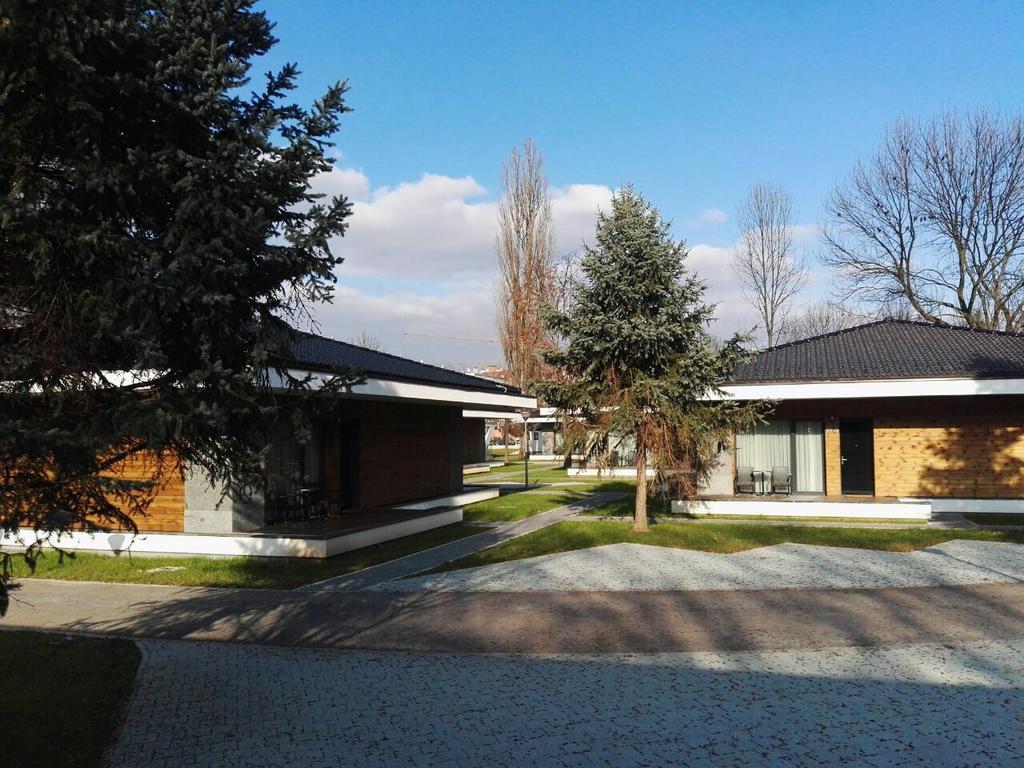 Villas And Apartments Oaza Sarajevo Exteriör bild